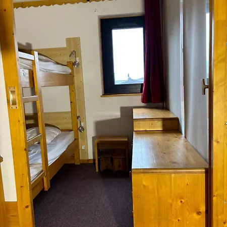 Eskival Skis Aux Pieds Apartment