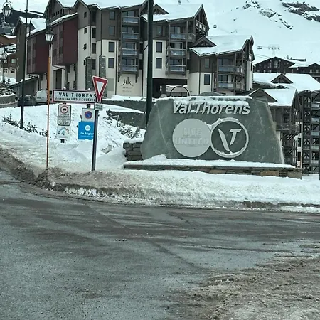 Eskival Skis Aux Pieds *